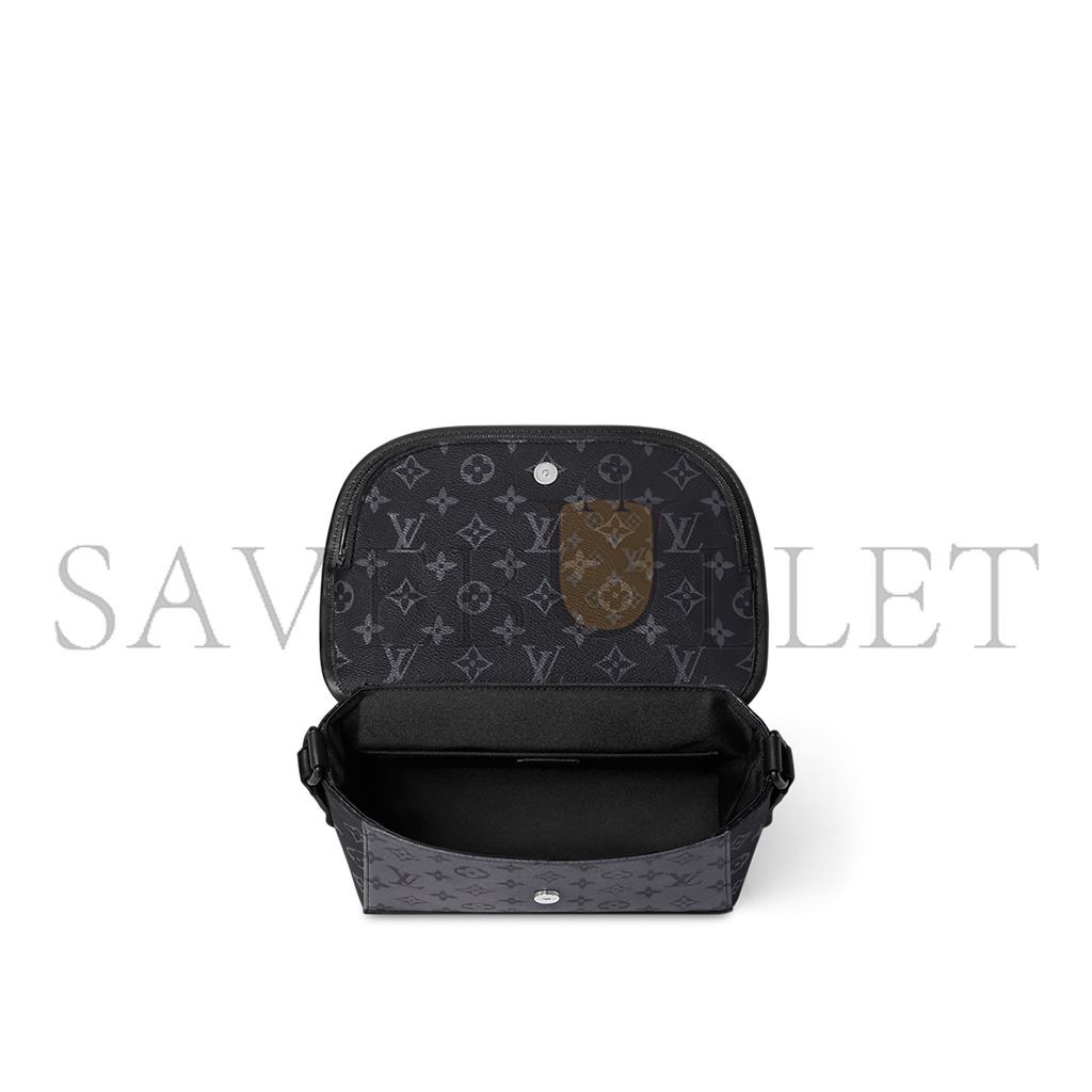 LOUIS VUITTON MASTER PULSE MESSENGER M12681 (27*17*11cm)